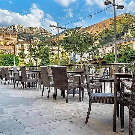 Ciudad De 3*