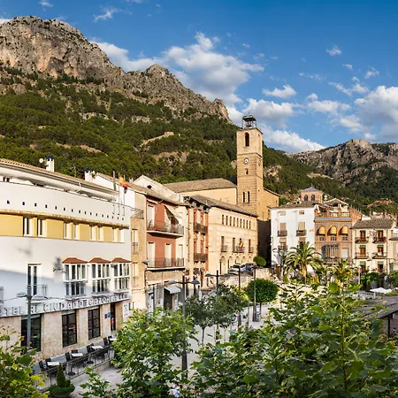 Ciudad De 3*